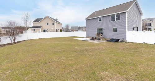 24 Amy Way, Concord NH  03303-1045 exterior