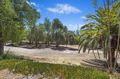 38325 De Portola Rd, Temecula CA 92592-8984 exterior