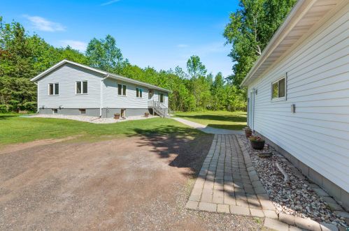 5493 Old Highway 61, Duluth, MN 55810-2133