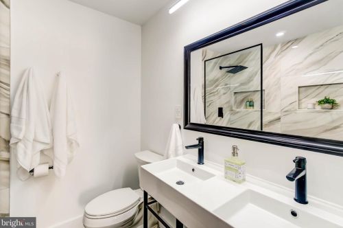 4624 Asbury Pl, Washington DC  20016-4325 exterior