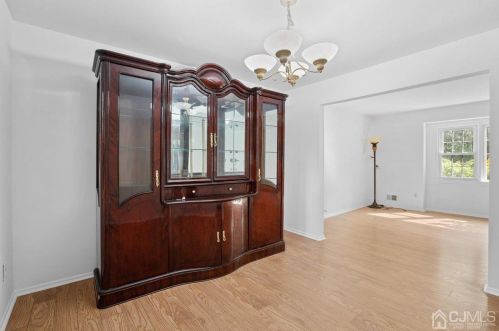 30 Brookside Rd, Edison NJ  08817-4674 exterior