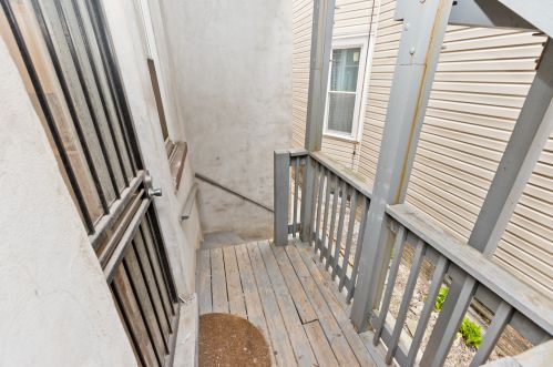 3557 Wrightwood Ave, Chicago IL  60647-1247 exterior