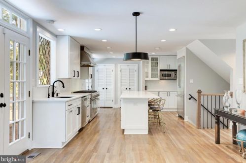 1326 Kirby Rd, Mc Lean VA  22101-2409 exterior