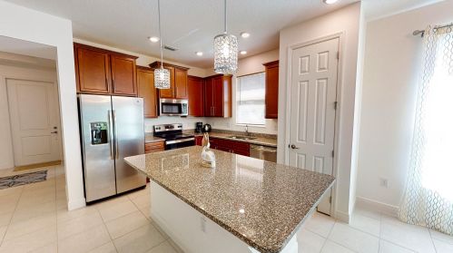 9472 Royal Poinciana Dr, Fort Pierce FL 34987-2513 exterior