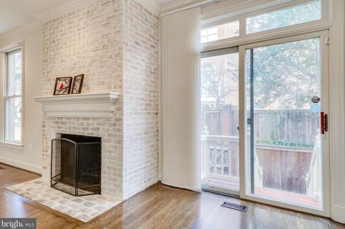 6636 Hampton View Pl, Mc Lean VA 22101-6003 exterior