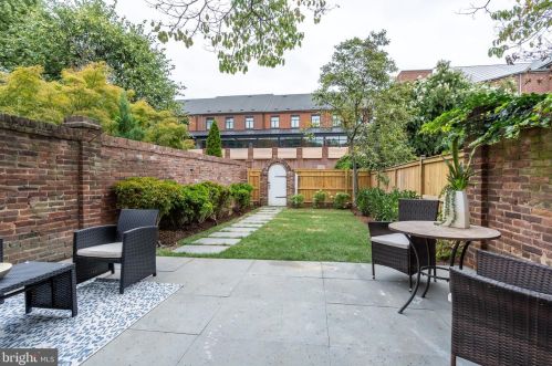 111 Prince St, Alexandria VA 22314-2934 exterior