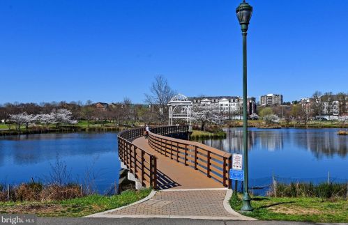 236 Jenkins St, Alexandria VA 22304-4907 exterior