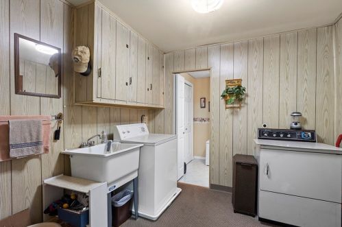 186 45 St, Pittsburgh PA 15201-3056 exterior