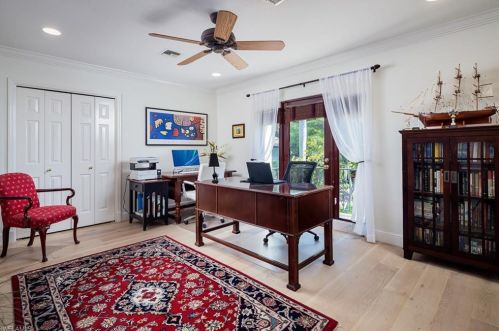 3232 Grn Dolphin Ln, Naples FL 34102-7916 exterior