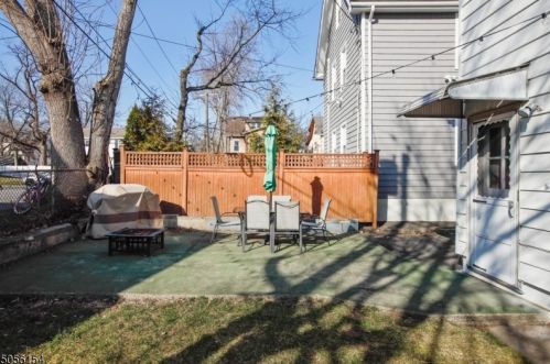 10 Walnut Pkwy, Montclair NJ 07042-4916 exterior