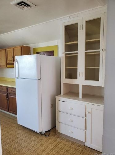 341 Chapman St, New Britain CT 06051-2809 exterior