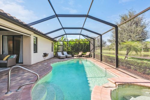 2862 Aviamar Cir, Naples FL 34114-9564 exterior