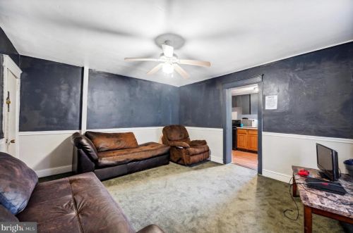 733 Wilson St, Chester PA 19013-2129 exterior