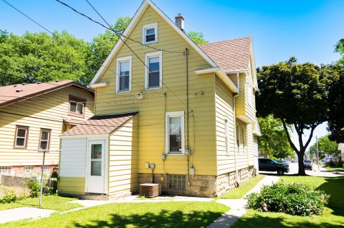 1947 Layton Blvd, Milwaukee, WI 53215-2219