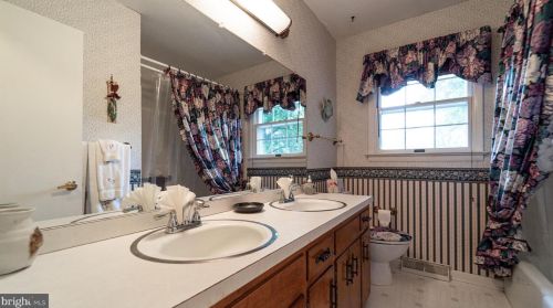 6714 Deer Spg Ln, Middletown MD 21769-6634 exterior