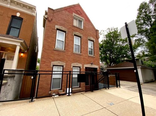 1747 Le Moyne St, Chicago, IL 60622-2134