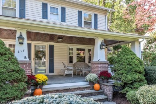 618 Lincoln Ave, Paterson, NJ 07506-1148