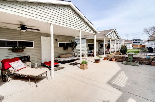 5330 Winnemac Ave, Chicago IL 60706-3407 exterior