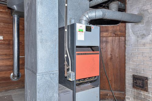 3029 Downer Ave, Milwaukee WI 53211-3337 exterior