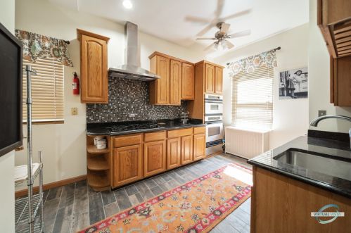 1529 Marquette Rd, Chicago IL 60637-4318 exterior