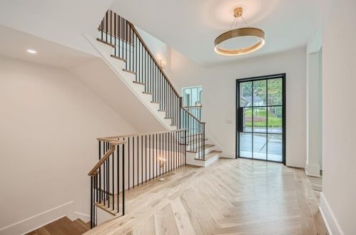 4682 Conway Dr, Atlanta GA 30327-3535 exterior