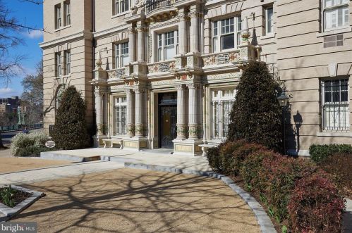 2311 Connecticut Ave, Washington DC  20008-1708 exterior