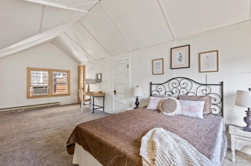 2229 57, Milwaukee WI 53219-2206 exterior