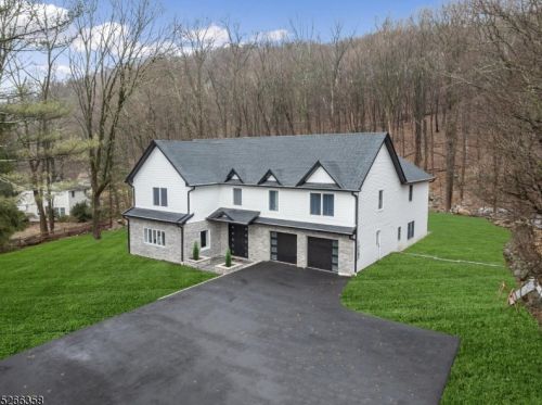 232 Kinnelon Rd, Kinnelon NJ  07405-2707 exterior