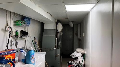 823 Longshore Ave, Philadelphia PA  19111-4422 exterior