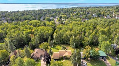 4824 Wyoming St, Duluth MN 55804-1242 exterior