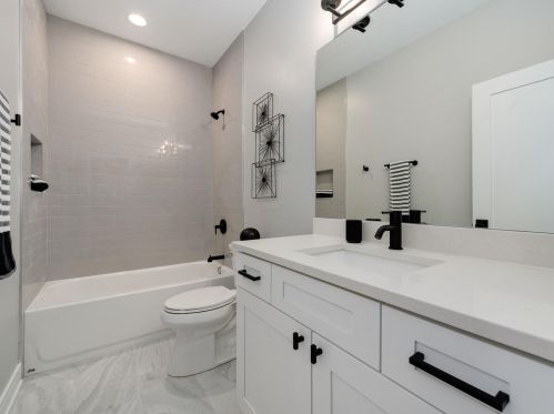 1635 Central Park Ave, Chicago IL 60647-4701 exterior