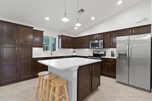 2415 Atlantic Beach Blvd, Fort Pierce FL  34949-1525 exterior