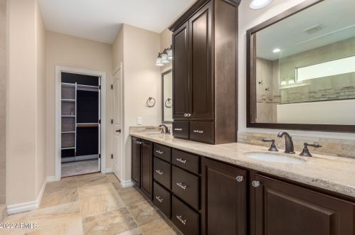 654 Bartlett Way, Chandler AZ  85248-5088 exterior