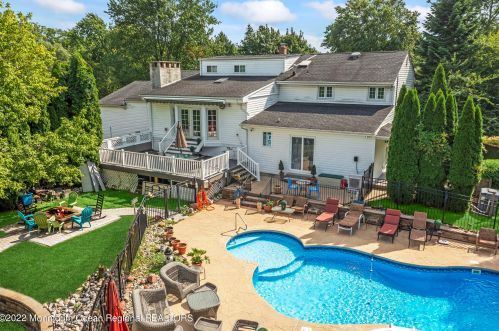 53 Arlene Dr, West Long Branch NJ 07764-1100 exterior