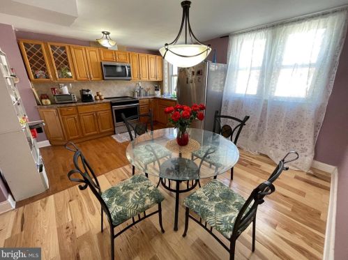 6308 Glenloch St, Philadelphia PA 19135-3613 exterior