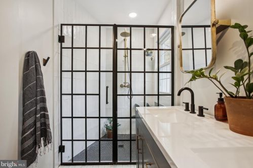 3015 Nash Pl, Washington DC  20020-3640 exterior