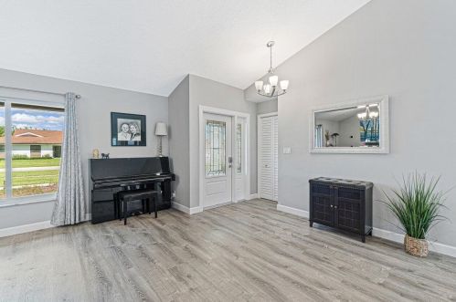 17335 Lake Park Rd, Boca Raton FL 33487-1166 exterior