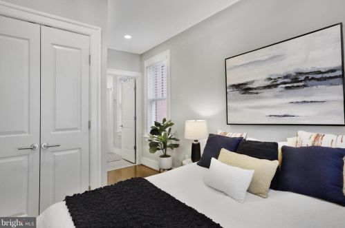 420 3rd St, Washington DC  20003-1930 exterior