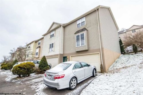 10 Clear Spring Dr, Morgantown, WV 26508-3201