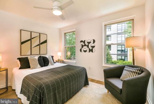 780 Lamont St, Washington DC  20010-1527 exterior