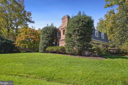 10408 Greenacres Dr, Silver Spring, MD 20903-1405