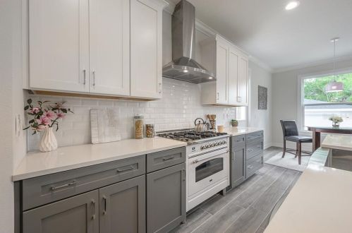 305 Hanna Ave, Tampa FL  33604-6633 exterior