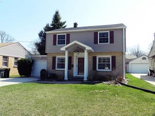 10431 Wisconsin Ave, Milwaukee, WI 53226-3544