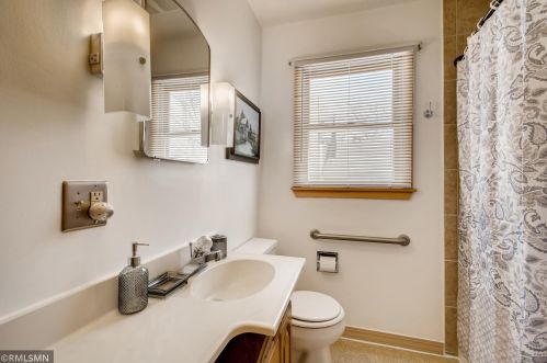 1105 4th St, Stillwater MN 55082-6243 exterior