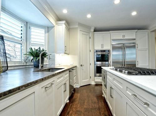 11512 Eagles Gln Dr, Austin TX 78732-2089 exterior