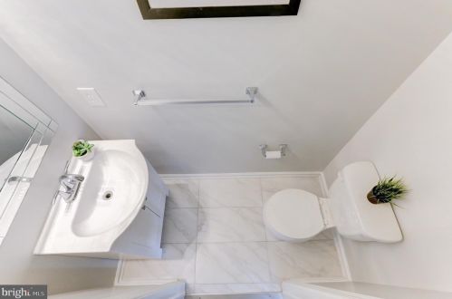 372 Northdown Dr, Dover DE  19904-5744 exterior