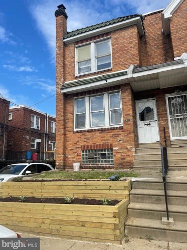 4112 Dungan St, Philadelphia, PA 19124-5318