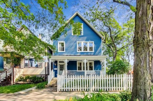 1900 Nelson St, Chicago, IL 60657-2012