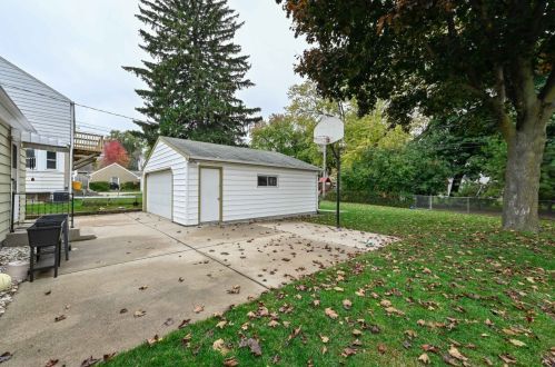 613 97, Milwaukee WI 53225-2503 exterior