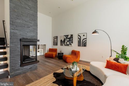 1112 Bodine St, Philadelphia PA 19122-0030 exterior